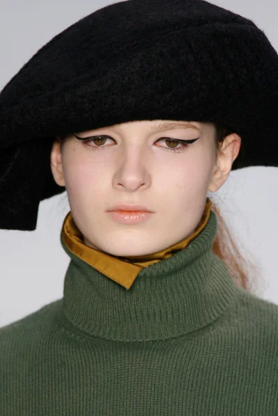 Look 1